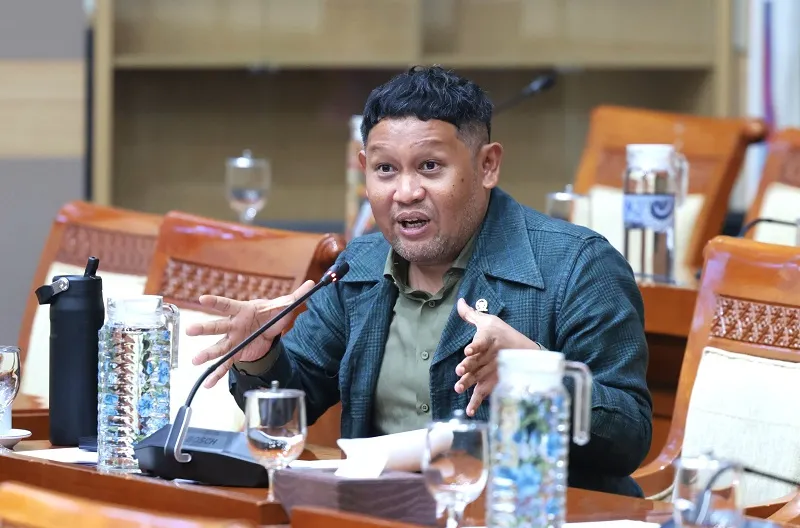 DPR Desak Polri Usut Tuntas Kasus Kasat Narkoba Tangsel, Sanksi Etik Dinilai Tak Cukup DPR Desak Polri Usut Tuntas Kasus Kasat Narkoba Tangsel, Sanksi Etik Dinilai Tak Cukup
