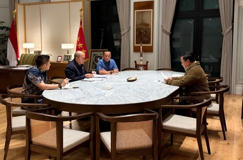 Presiden Prabowo Subianto menerima Menteri Investasi dan Hilirisasi/Kepala Badan Pengelola Investasi (BPI) Danantara, Rosan Roeslani, di kediaman pribadinya di Kertanegara, Jakarta, pada Minggu, 21 Juni 2026