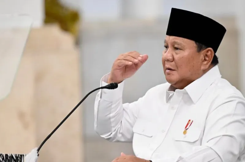 Presiden Prabowo Subianto menyampaikan taklimat pada Sidang Kabinet Paripurna (SKP) yang digelar di Istana Negara, Jakarta pada Senin, 20 Juli 2026.