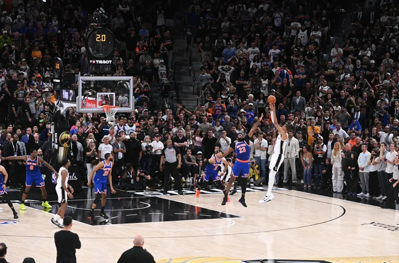 Knicks Akhiri Penantian 53 Tahun, Taklukkan Spurs di Game 5 dan Rebut Gelar Juara NBA 2026