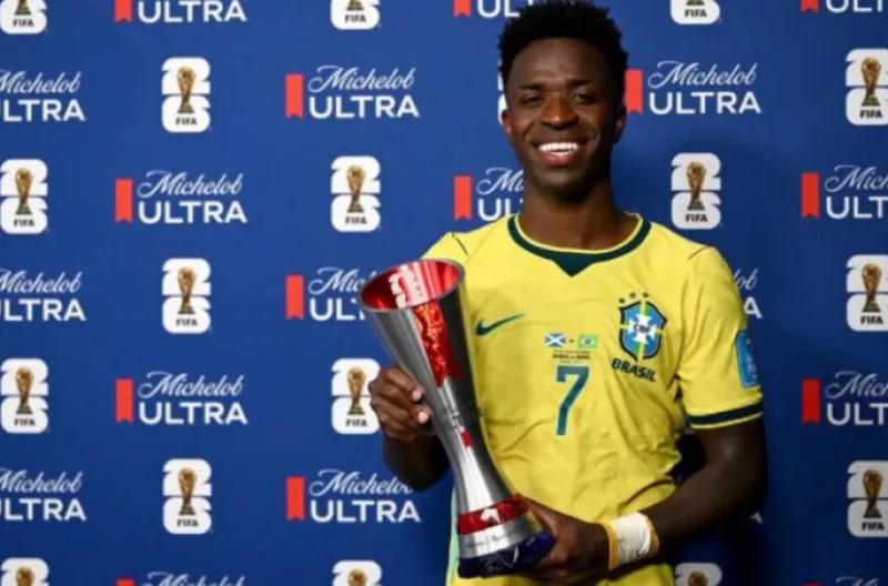 Pemain Terbaik Pertandingan Michelob Ultra Superior, Vinicius Junior (Brasil)