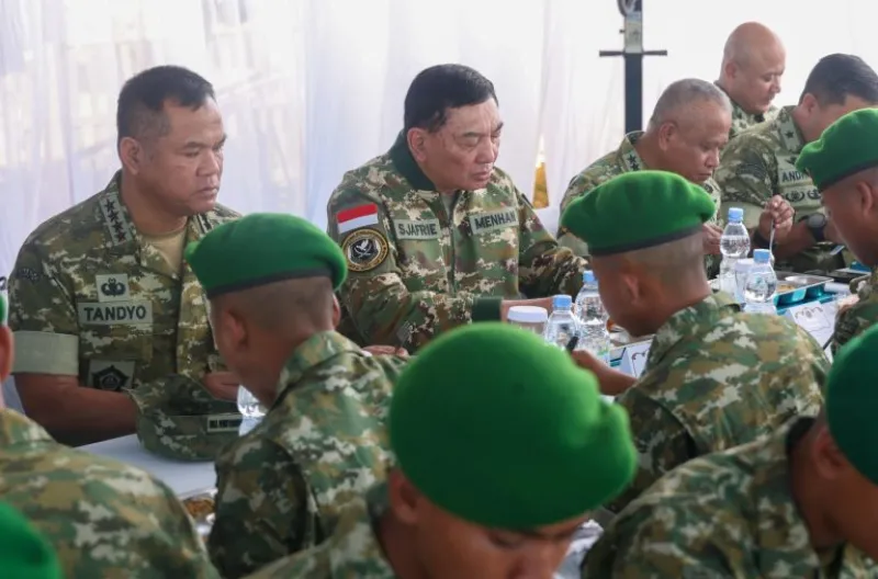 Menhan Sjafrie Tinjau Yonif TP 936, Tegaskan TNI Harus Berdampak Nyata bagi Masyarakat