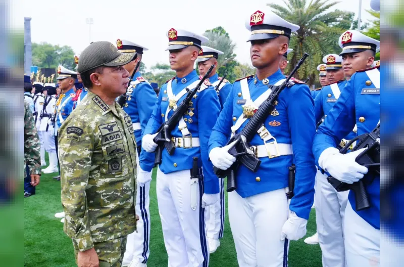 Panglima TNI Tinjau Gladi Bersih Upacara HUT Ke-81 TNI di Cilangkap