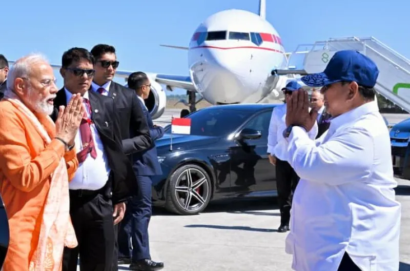Presiden Prabowo Subianto bersama Perdana Menteri (PM) India Narendra Modi tiba di Bandara Internasional Yogyakarta, Kabupaten Kulon Progo, Daerah Istimewa Yogyakarta, pada Rabu, 8 Juli 2026.