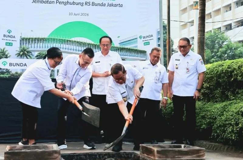 Prosesi peletakan batu pertama pembangunan Skybridge RS Bunda