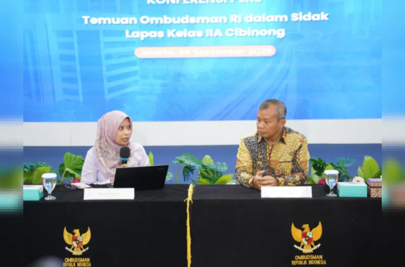 Anggota Ombudsman RI, Syafrida R. Rasahan dan Anggota Ombudsman RI, Fikri Yasin