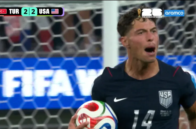 Sebastian Berhalter melengkapi kontribusinya di pertandingan ini dengan mencetak gol penyeimbang