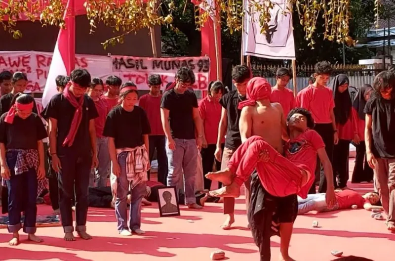 Diperingati setiap tahun sebagai pengingat pentingnya menjaga demokrasi, kebebasan berpendapat, dan penuntasan keadilan hukum bagi korban.
