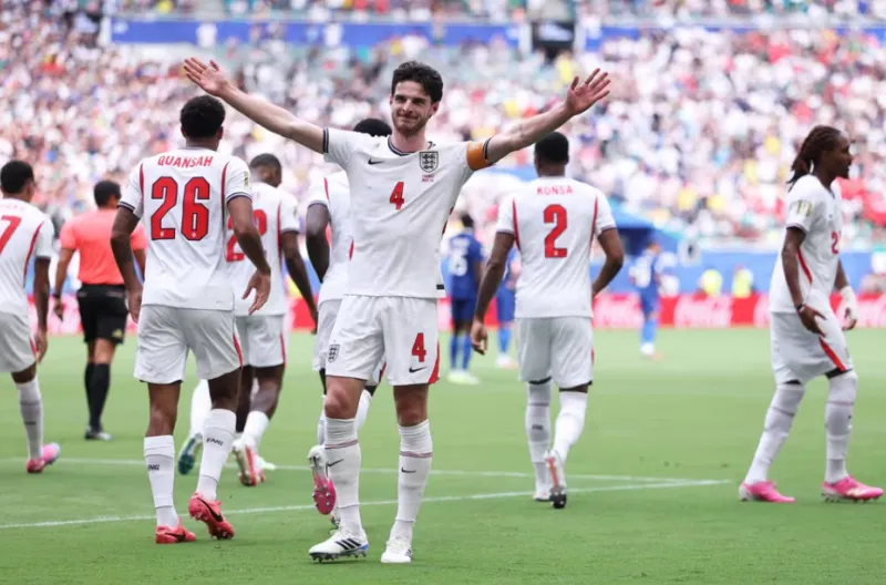 Hat-trick Saka Bawa Inggris Finis di Posisi Ketiga Usai Drama 10 Gol Kalahkan Prancis