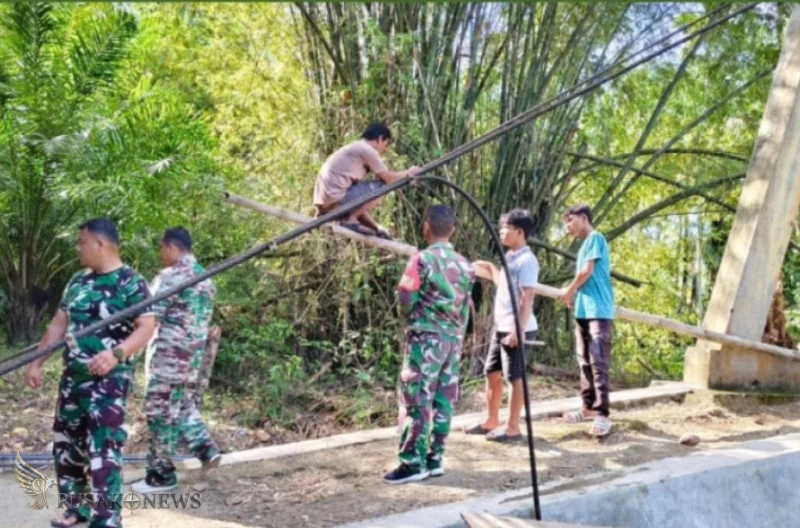 Jembatan Penghubung Warga yang Terputus Kini Dibangun Kembali.
©PusakoNews.com/red