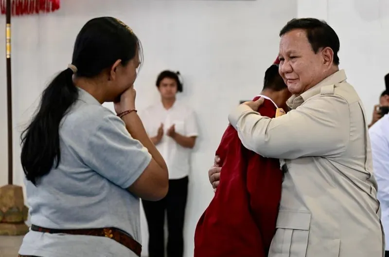Presiden Prabowo Dengarkan Langsung Aspirasi Siswa dan Orang Tua di Sekolah Rakyat Tabanan, Harapan Baru Bagi Keluarga Prasejahtera