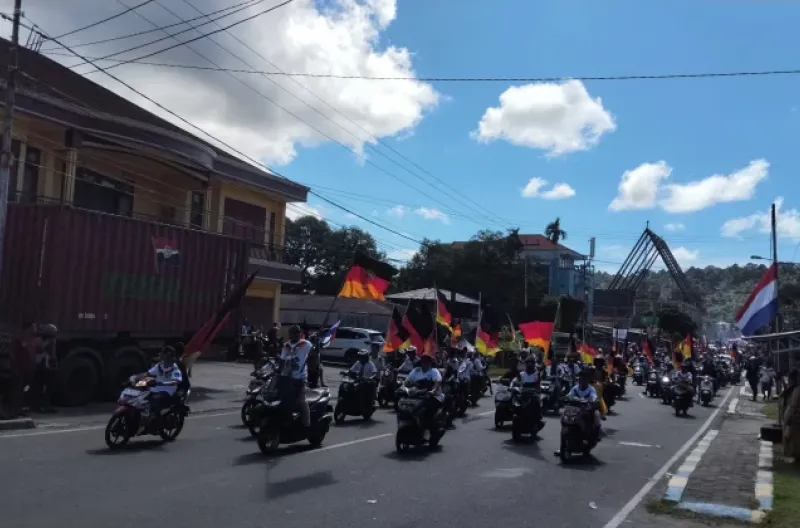 Semaraknya Konvoi Damai Perdana Fans Piala Dunia 2026 di Papua Barat, Wujud Persatuan dalam Euforia Sepak Bola Dunia