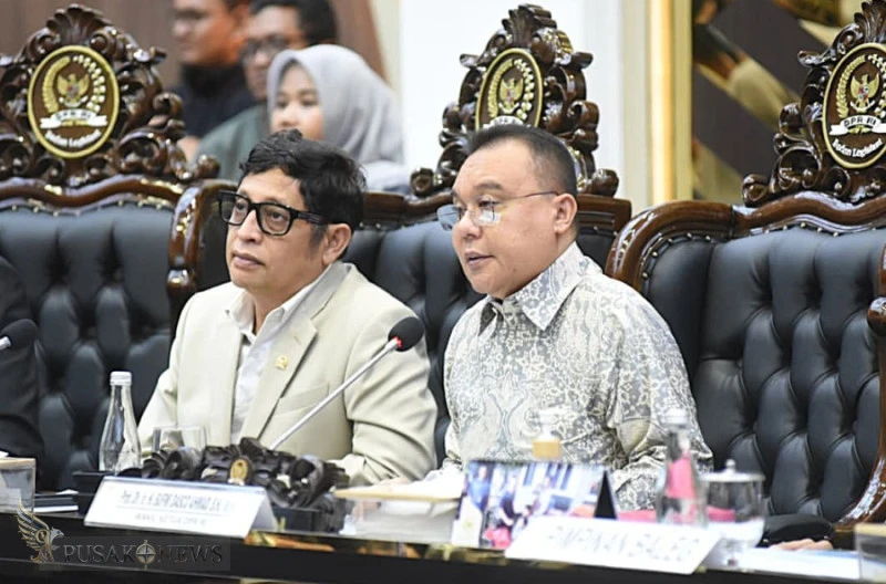 Wakil Ketua DPR RI Sufmi Dasco Ahmad, dalam rapat pengambilan keputusan tingkat I terkait RUU PPRT, di ruang rapat Baleg DPR RI, Senayan, Jakarta, Senin (20/4/2026)
