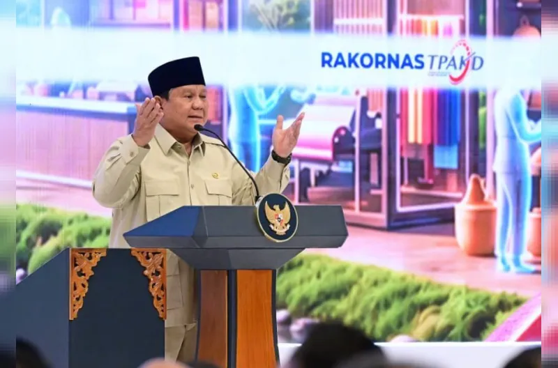 Presiden Prabowo Subianto menghadiri Rapat Koordinasi Nasional (Rakornas) Tim Percepatan Akses Keuangan Daerah (TPAKD) di JIEXPO Kemayoran, Jakarta, pada Kamis, 22 Oktober 2026.