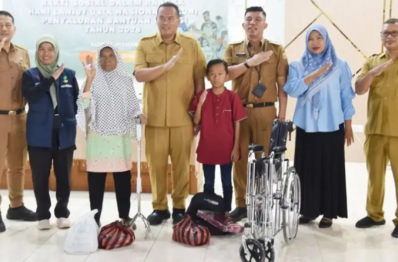 Kemensos Salurkan Bantuan Sosial Rp428 Juta untuk 245 Warga Rentan di Kota Pariaman