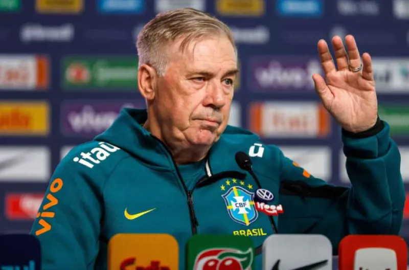 Carlo Ancelotti berbicara pada konferensi pers di Granja Comary di Teresopolis, Brasil,