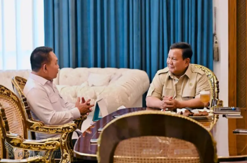 Presiden Prabowo Subianto menerima Penasihat Khusus Presiden Bidang Pertahanan Nasional Jenderal TNI (Purn) Dudung Abdurachman di Istana Merdeka, Jakarta, pada Selasa, 21 April 2026.
©PusakoNews.com/red