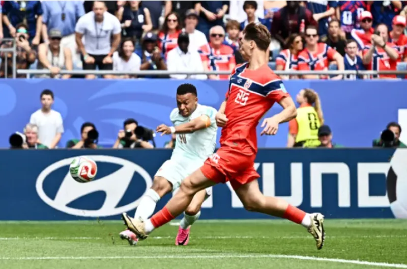 Dembele Cetak Hat-trick Spektakuler, Prancis Sapu Bersih Fase Grup