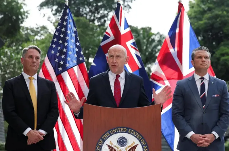 Menteri Pertahanan Inggris John Healey mengatakan Inggris akan menyumbangkan £150 juta untuk proyek baru tersebut.