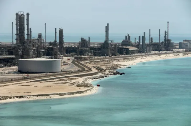 Kilang minyak dan terminal minyak Ras Tanura milik Saudi Aramco di Arab Saudi