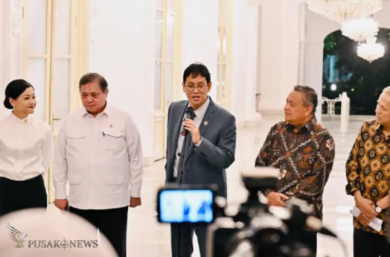 Menteri Keuangan Purbaya Yudhi Sadewa memberikan keterangan pers kepada awak media di Istana Merdeka
