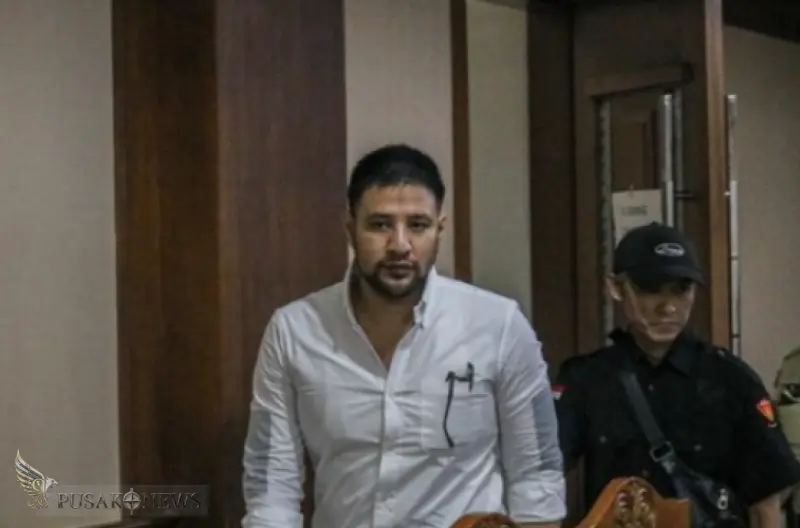 Ammar Zoni Memohon Tak Dibalikin ke Nusakambangan
©PusakoNews.com/Istimewa