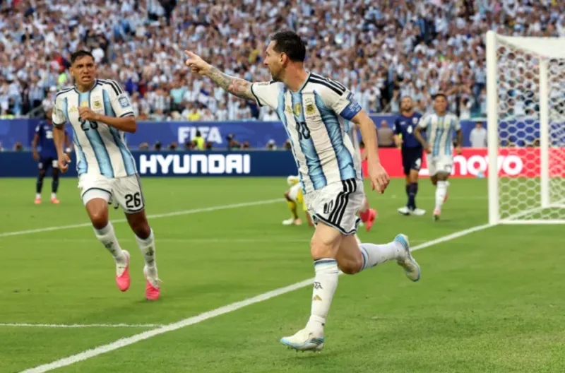 Argentina Lolos Dramatis ke Babak 16 Besar Usai Taklukkan Cape Verde 3-2 Lewat Perpanjangan Waktu