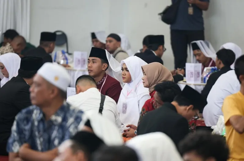 Nikah massal dalam Festival Kawinan Tanah Abang diikuti oleh 30 pasangan pengantin