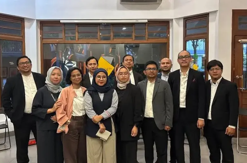 Tidak lama setelah diumumkan, Kabinet Bayangan Indonesia langsung menggelar rapat kabinet perdana pada 27 Juli 2026.