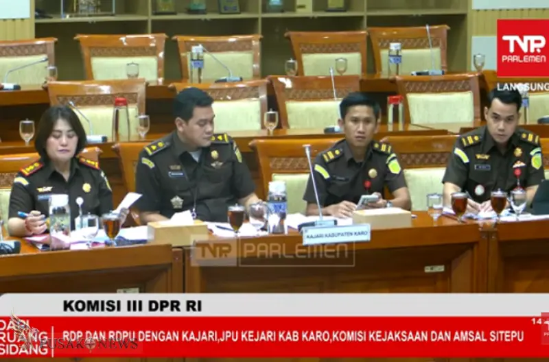 KOMISI III DPR RI RDP DAN RDPU DENGAN KAJARI,JPU KEJARI KAB KARO,KOMISI KEJAKSAAN DAN AMSAL SITEPU
©PusakoNews.com/TV Parlemen