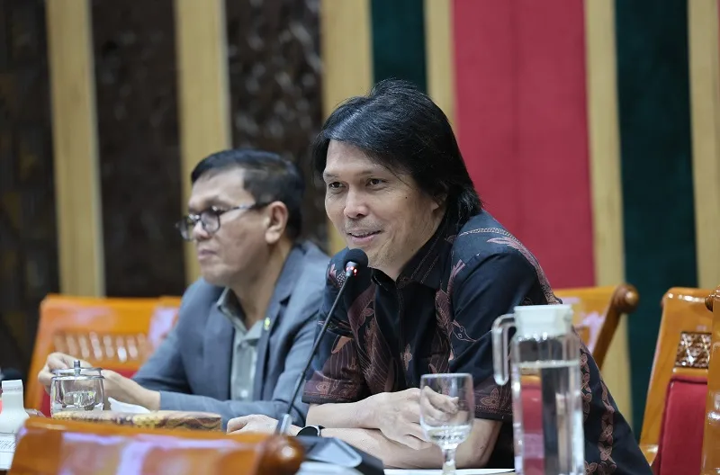 Once Mekel Dorong Revitalisasi Taman Budaya Jadi Pusat Kegiatan Seni dan Penggerak Ekonomi Kreatif Once Mekel Dorong Revitalisasi Taman Budaya Jadi Pusat Kegiatan Seni dan Penggerak Ekonomi Kreatif