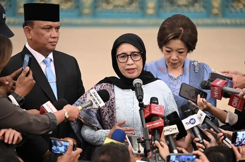 Presiden Prabowo Lantik Kepala dan Wakil Kepala BGN serta Penasihat Khusus Presiden Bidang Ketenagakerjaan