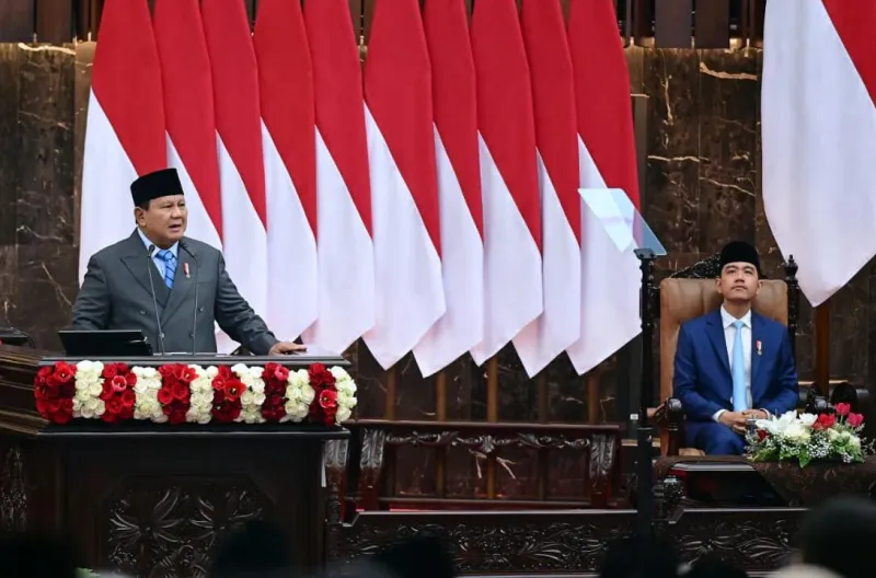Presiden Prabowo Subianto menyampaikan Keterangan Pemerintah atas Rancangan Undang-Undang (RUU) tentang APBN Tahun Anggaran 2027 beserta Nota Keuangan dan dokumen pendukungnya dalam Rapat Paripurna Pembukaan Masa Persidangan I DPR RI Tahun Sidang 2026–202