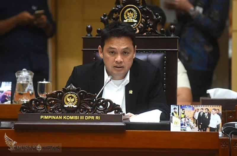 Wakil Ketua Komisi III Dede Indra Permana Soediro dalam kesimpulan RDPU yang digelar di Ruang Rapat Komisi III, Gedung Nusantara II DPR RI, Senayan, Jakarta, Senin (6/4/2026)
©PusakoNews.com/red