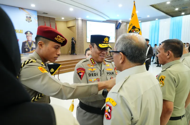 Wakapolri Komjen Pol. Prof. Dr. Dedi Prasetyo, S.H., M.Hum., M.Si., M.M., selaku Pembina Harian Keluarga Besar Putra Putri (KBPP) Polri, melantik Pengurus Pimpinan Pusat KBPP Polri Masa Bakti 2026–2031