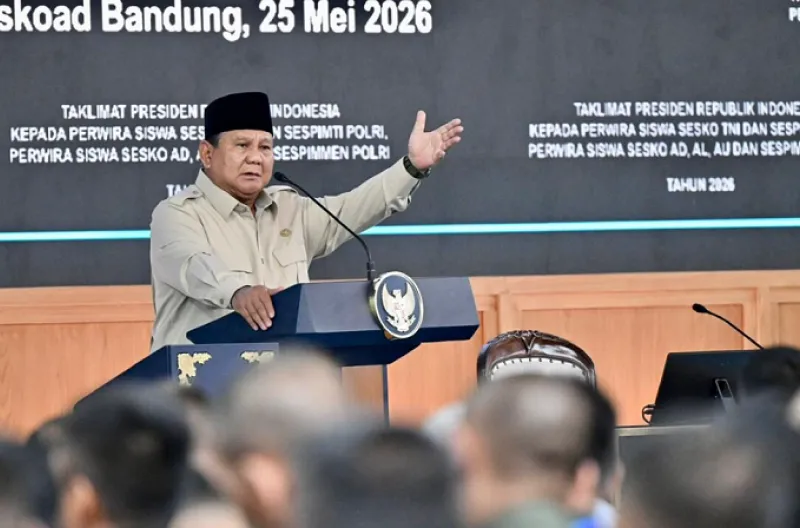 Presiden Prabowo Subianto memberikan taklimat kepada perwira siswa Sesko TNI dan Sespimti Polri, perwira siswa Sesko AD, AL, AU, dan Sespimmen Polri. Taklimat tersebut diberikan Presiden pada Senin, 25 Mei 2026 di Komplek Sekolah Staf dan Komando Angkatan