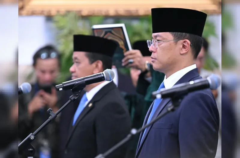Prabowo Lantik 14 Pejabat di Istana Negara, dari Menteri hingga Kepala Badan