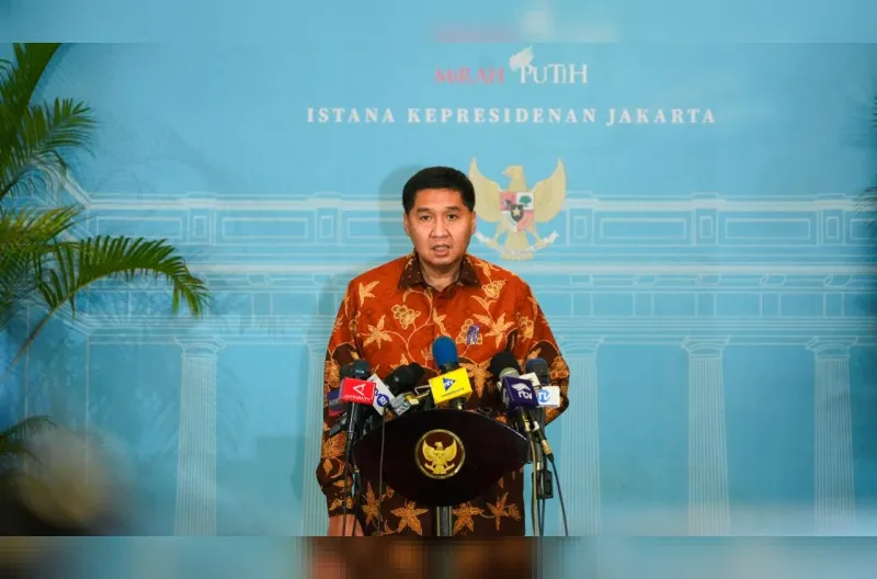 Menteri Perumahan dan Kawasan Permukiman (PKP) Maruarar Sirait memberikan keterangannya usai diterima Presiden Prabowo Subianto di Kompleks Istana Kepresidenan, Jakarta, pada Senin, 26 Oktober 2026.