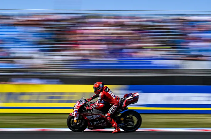 Marc Marquez Rebut Pole Position MotoGP Hungaria 2026, Ungguli Pedro Acosta Hanya 0,053 Detik di Balaton Park