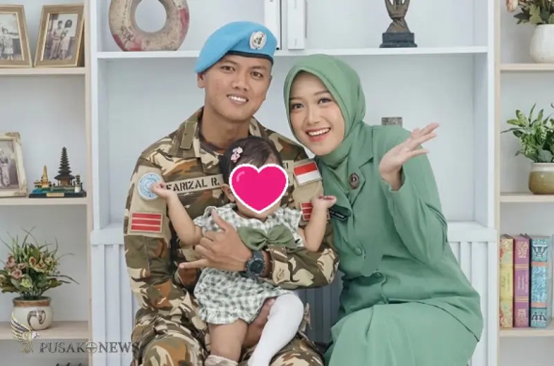 Kolase potret Praka Farizal Rhomadhon, prajurit TNI yang gugur dalam serangan Israel ke Lebanon (Instagram/@farizalrmdn17)/ Generate Gemini AI