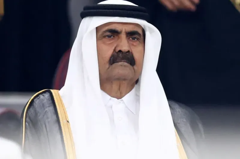 Mantan Emir Qatar Sheikh Hamad bin Khalifa Al Thani menyerahkan kekuasaan kepada putranya pada tahun 2013