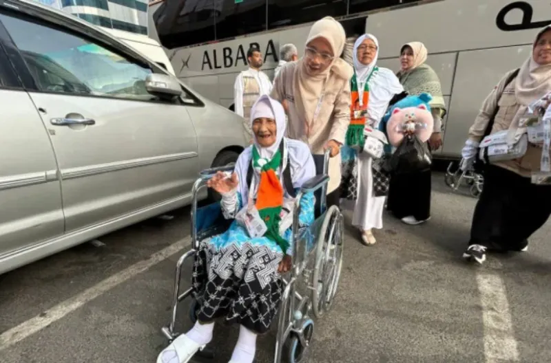 Haru! Mbah Marsiyah Kumpulkan Biaya Haji dari Jualan Jenang, Kini Jadi Tamu Allah di Usia 105 Tahun Haru! Mbah Marsiyah Kumpulkan Biaya Haji dari Jualan Jenang, Kini Jadi Tamu Allah di Usia 105 Tahun