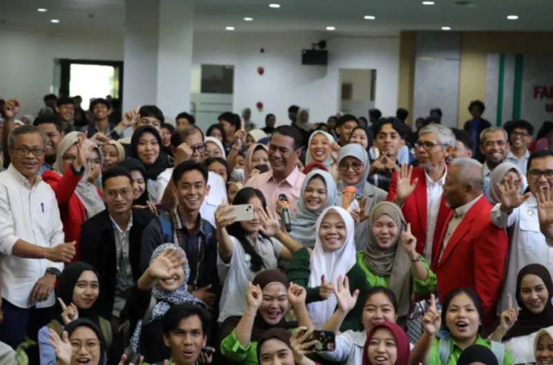 Menteri Pertanian Andi Amran Sulaiman Salurkan Seluruh Gaji Dosen dan Menteri untuk Anak Yatim Piatu