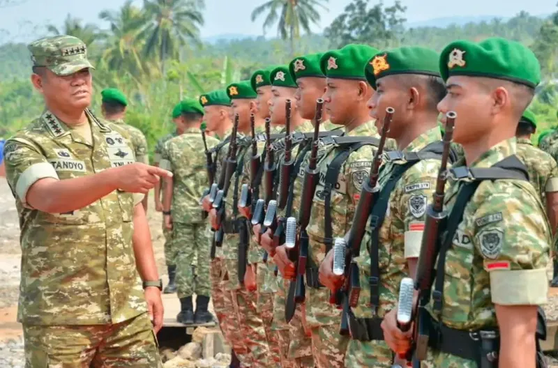 Wapang TNI Tinjau Pembangunan Yonif TP 842/Badak Sakti, Perkuat Sinergi Pertahanan, Infrastruktur, dan Pemberdayaan Ekonomi Masyarakat di Pandeglang