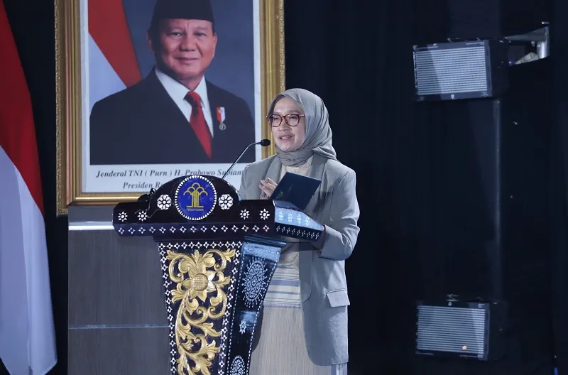 Menteri PANRB Rini Widyantini saat menghadiri  Rapat Koordinasi Pengendalian Kinerja Semester 1 Kementerian Hukum Tahun 2026, di Gedung Kementerian Hukum, Jakarta, Kamis (2/7/2026).