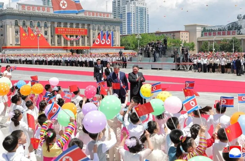 Sambutan Meriah untuk Xi Jinping