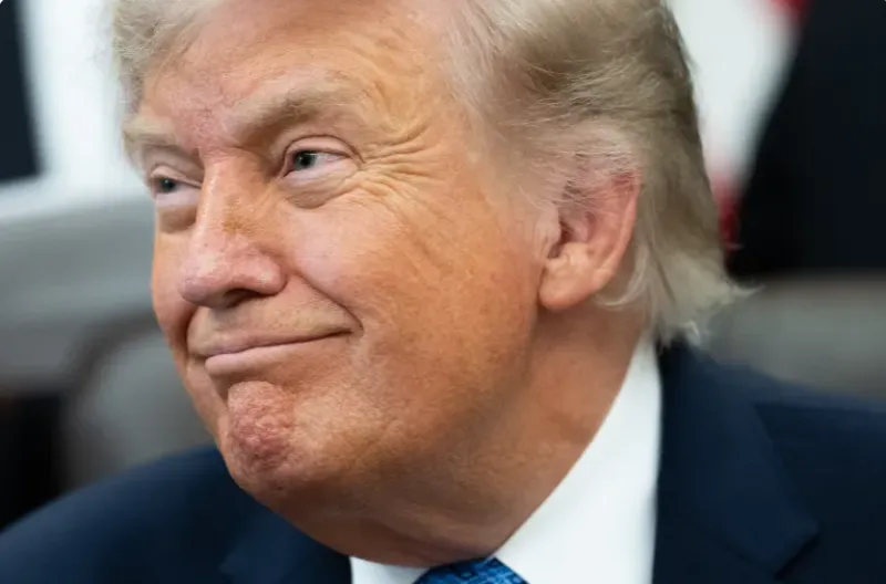 Presiden AS Donald Trump, yang difoto di Ruang Oval pada 26 Juni, menyebut serangan terhadap Ever Lovely sebagai pelanggaran terhadap nota kesepahaman bulan Juni