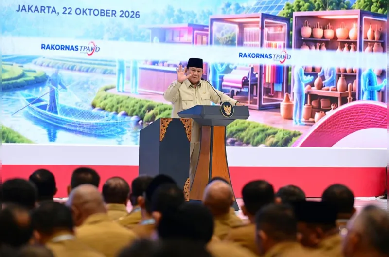 Presiden Prabowo Subianto menghadiri Rapat Koordinasi Nasional (Rakornas) Tim Percepatan Akses Keuangan Daerah (TPAKD) di JIEXPO Kemayoran, Jakarta, pada Kamis, 22 Oktober 2026.