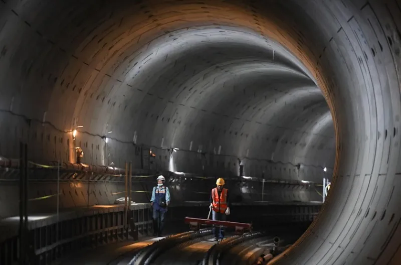 Proyek pembangunan MRT Jakarta fase 2A rute Bundaran HI–Kota telah mencapai 61,8% per 25 Juni 2026