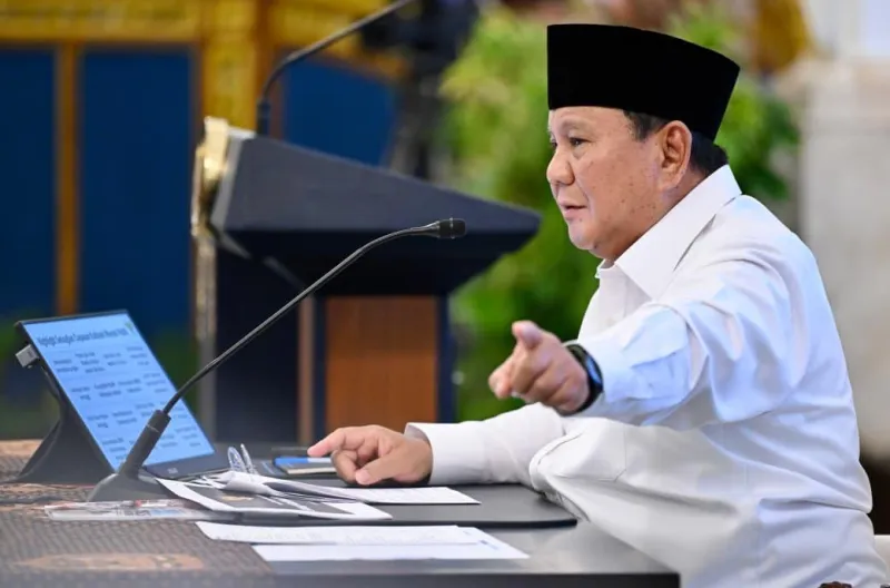 Presiden Prabowo Subianto menyampaikan taklimat pada Sidang Kabinet Paripurna (SKP) yang digelar di Istana Negara, Jakarta pada Senin, 20 Juli 2026.
